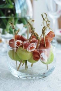 Tuinfeest - Fruit hapjes Meloen met hammetje - Zomer hapje - mels Feestje"